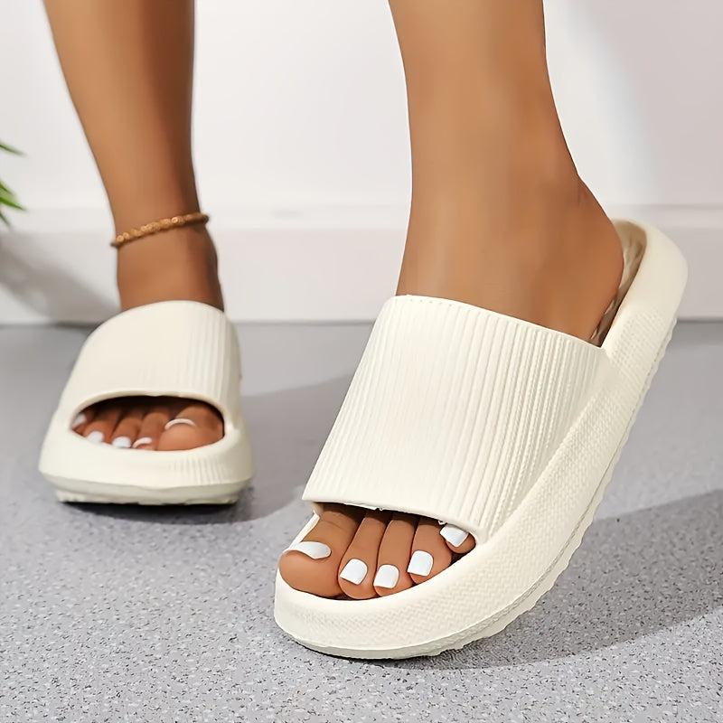Luma Sandal